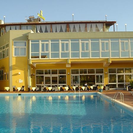 Club Malaspina Bosa Luaran gambar